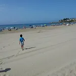 Gran terraza, jardín privado, piscina, playa cercana, wifi 300Mb, Netflix